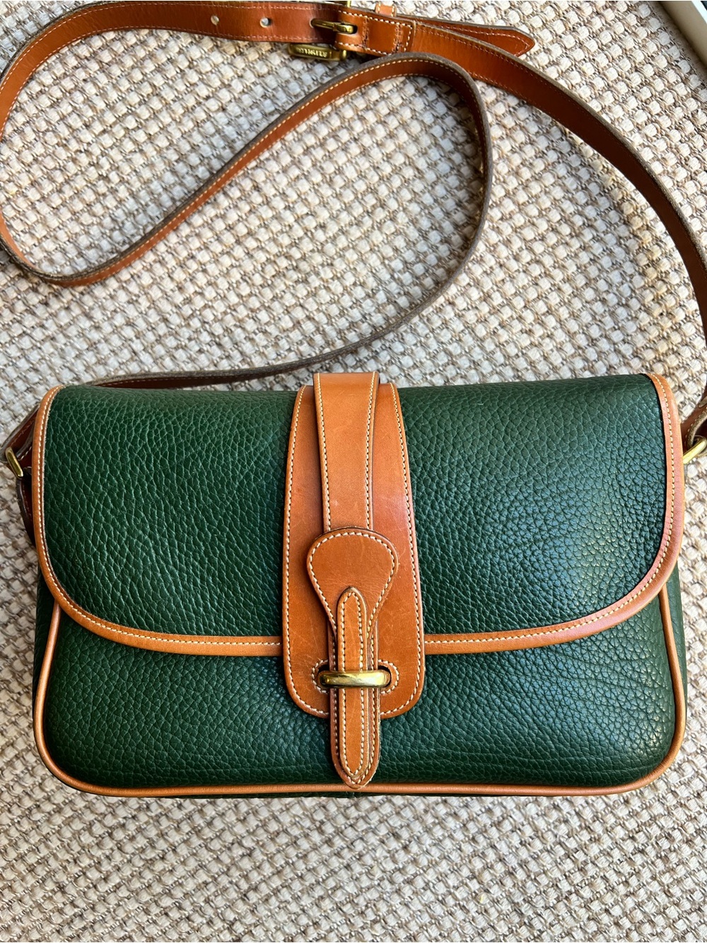 🦆Vintage Dooney & Bourke Forest Green Pebbled Leather with British Tan Trim